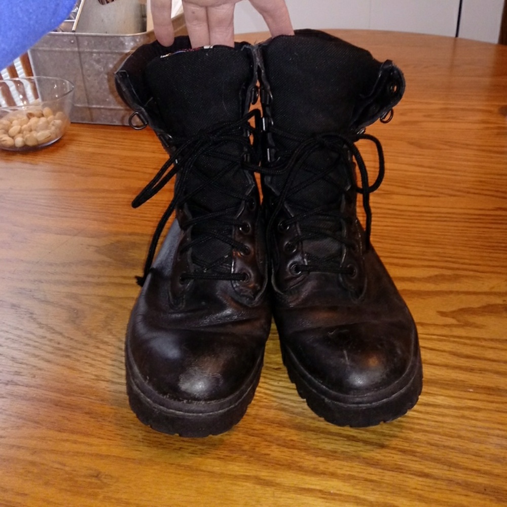 Combat boots